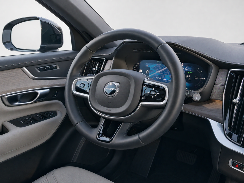 Certified 2026 Volvo XC90 T8 Plus w/ Protection Package Premier AWD/4WD image 19