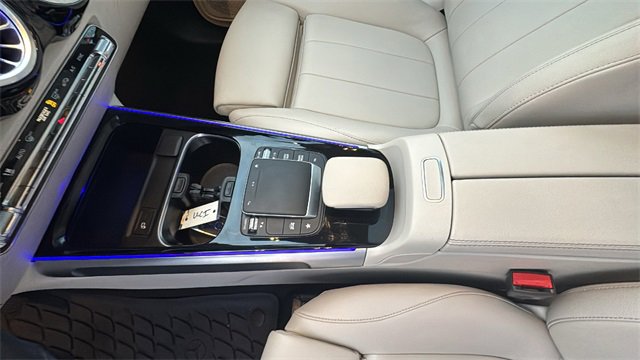 Used 2022 Mercedes-Benz GLB 250 4MATIC image 19