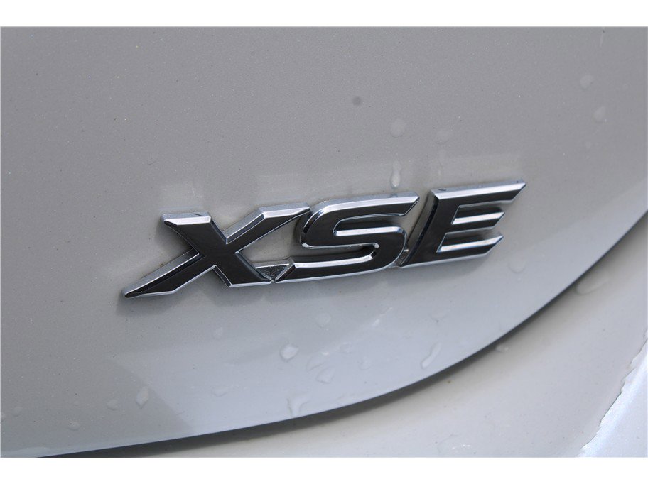 Used 2019 Toyota Camry XSE FWD image 31