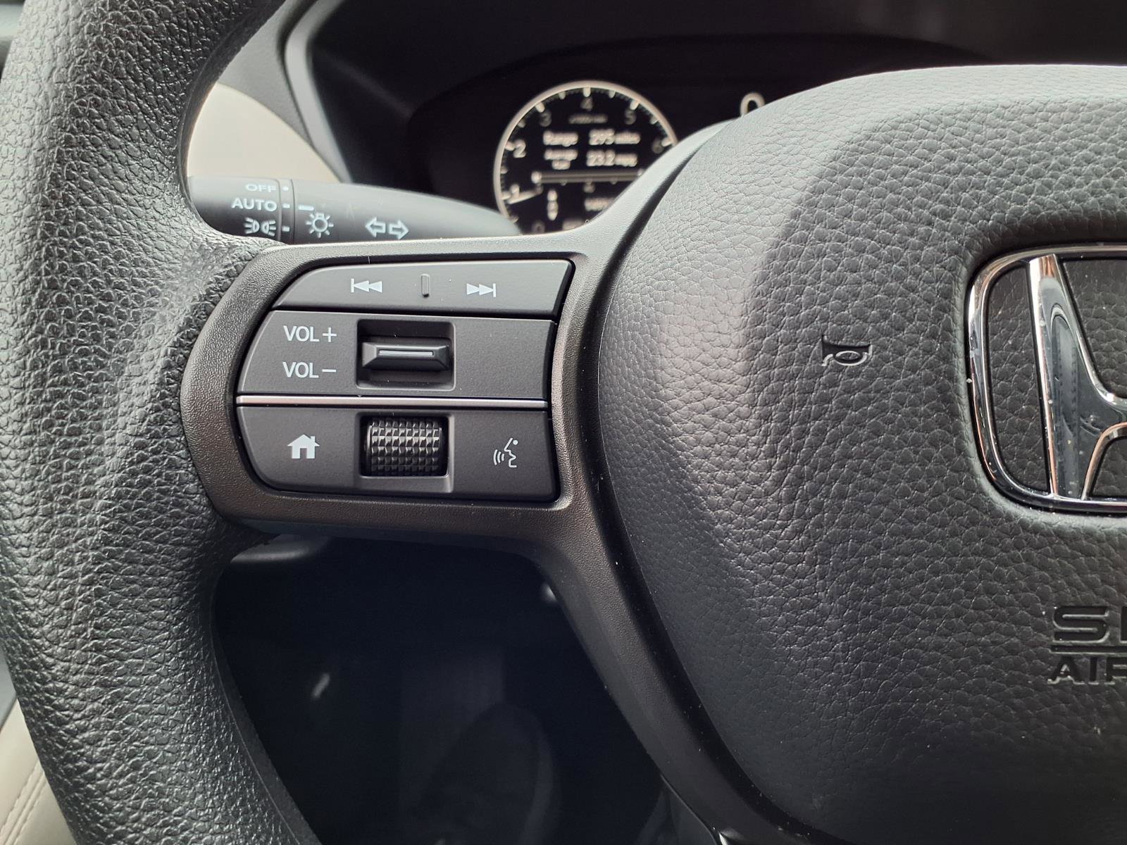 Certified 2026 Honda HR-V LX image 15