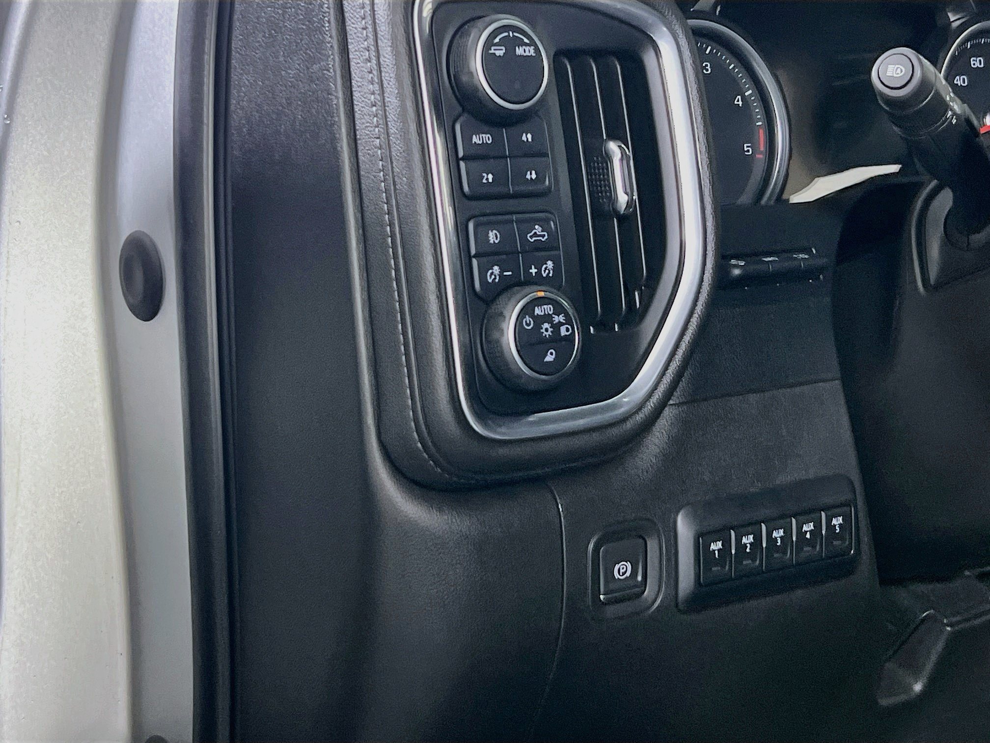 Used 2022 Chevrolet Silverado 2500 High Country w/ Z71 Off-Road Package AWD/4WD image 10