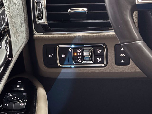 Used 2024 Lincoln Navigator Reserve AWD/4WD image 14