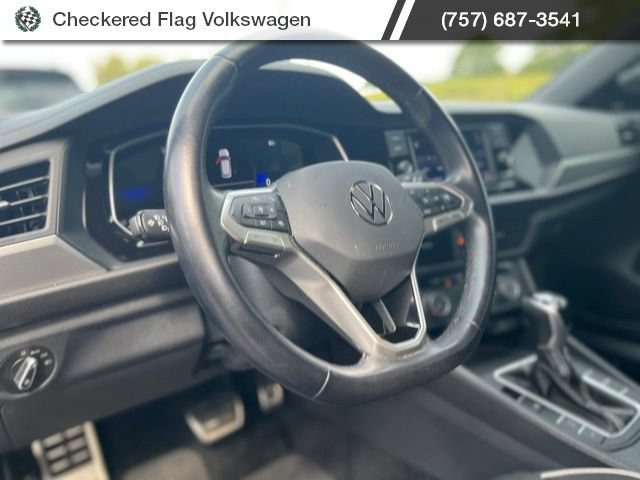 Used 2024 Volkswagen Jetta Sport FWD image 17