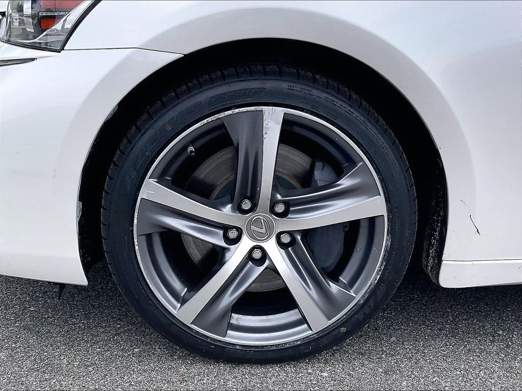 Used 2017 Lexus IS 200t w/ Premium Package RWD image 7