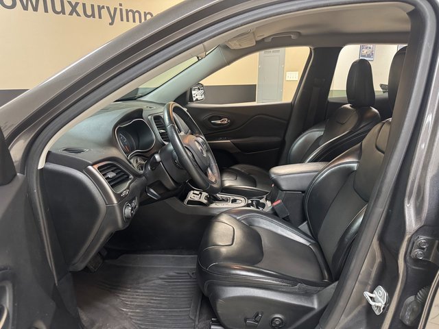 Used 2019 Jeep Cherokee Latitude Plus image 8