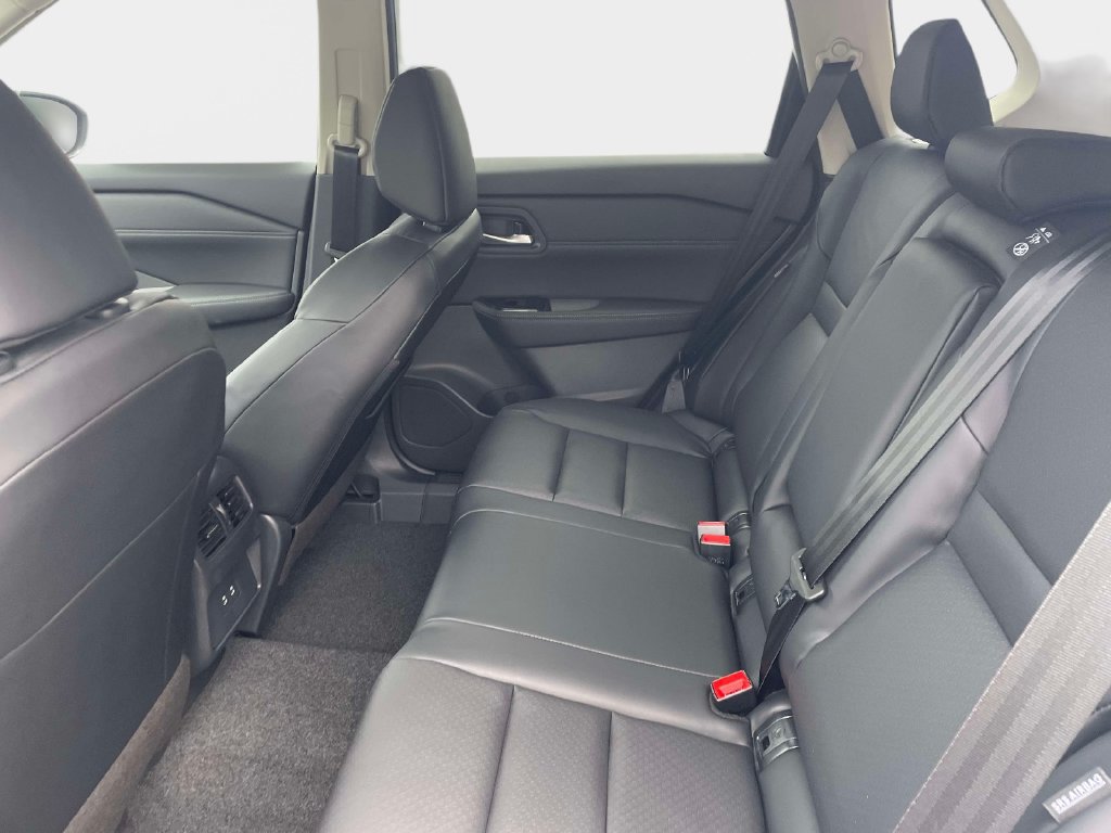New 2027 Nissan Rogue Dark Armor FWD image 16