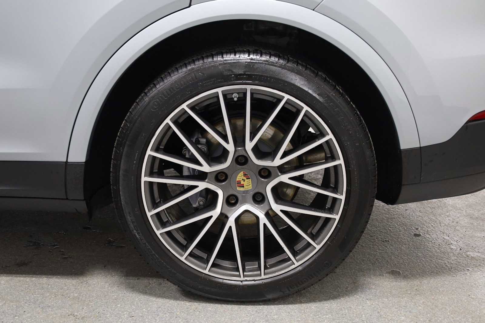 Used 2021 Porsche Cayenne image 39