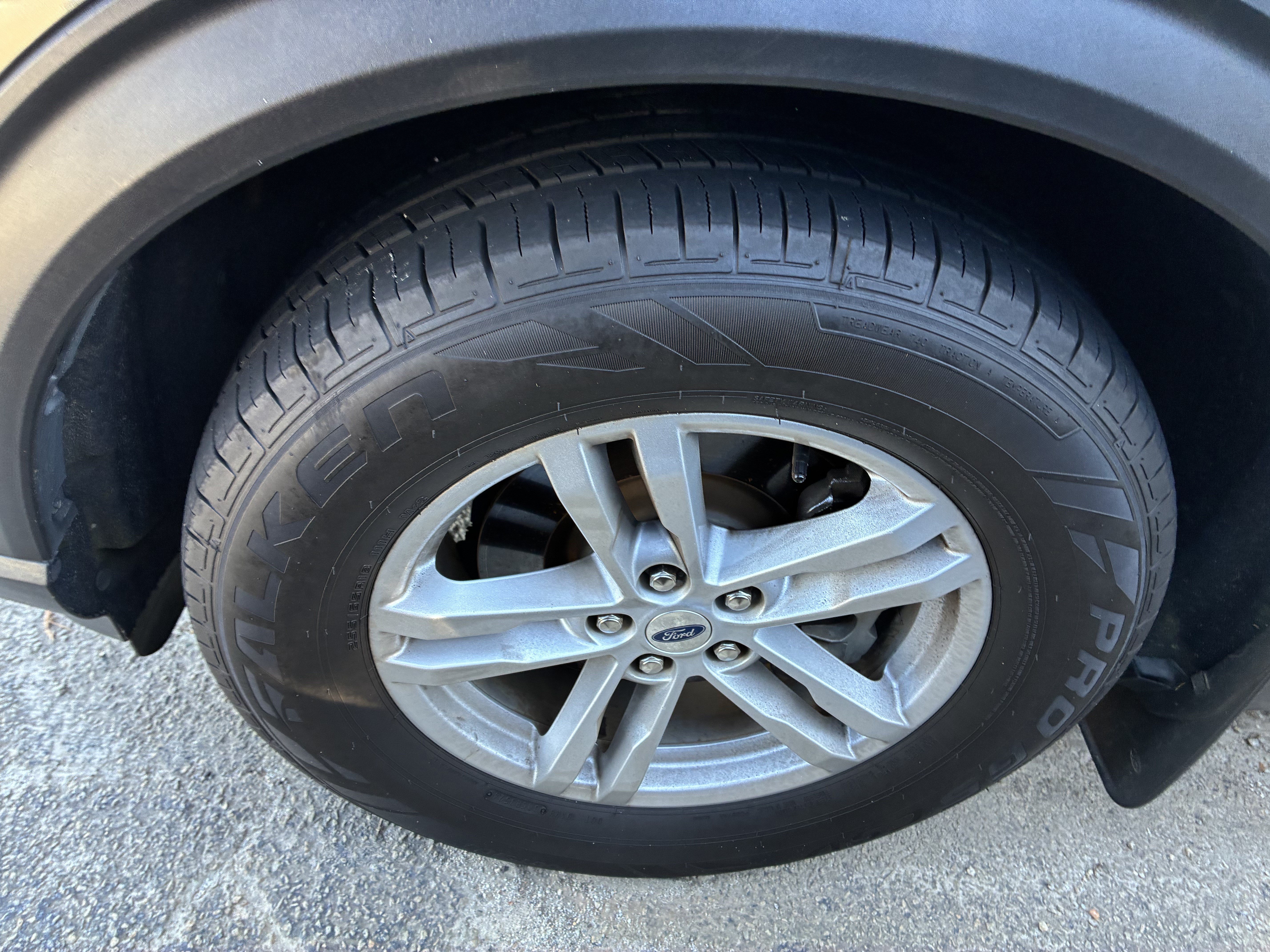 Used 2020 Ford Explorer XLT w/ Equipment Group 202A RWD image 5