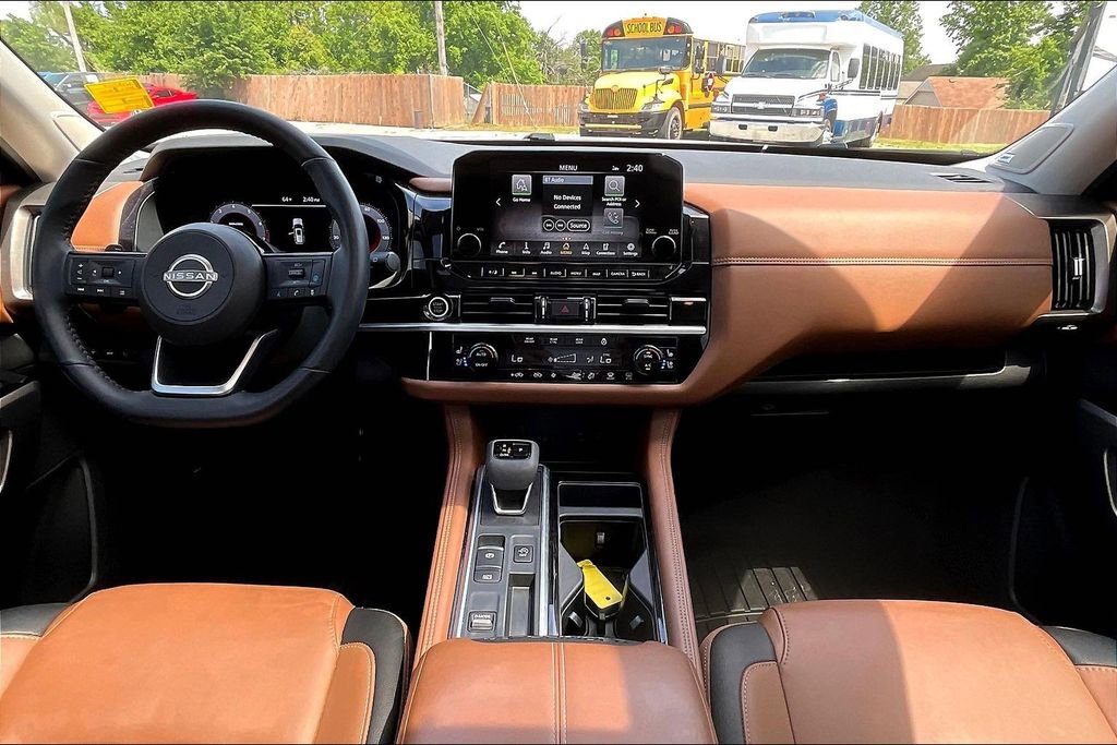 Used 2024 Nissan Pathfinder Platinum w/ Cargo Package FWD image 14