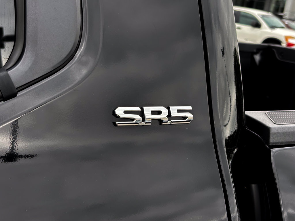 Certified 2025 Toyota Tacoma SR5 AWD/4WD image 15
