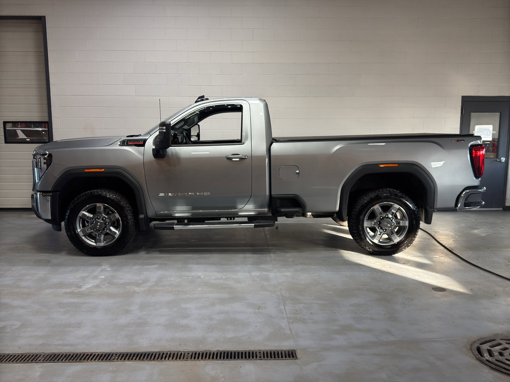 Used 2026 GMC Sierra 3500 SLE image 2