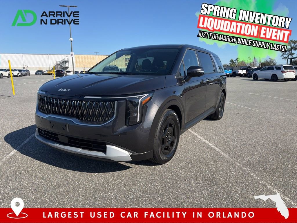 Used 2025 Kia Carnival image 1