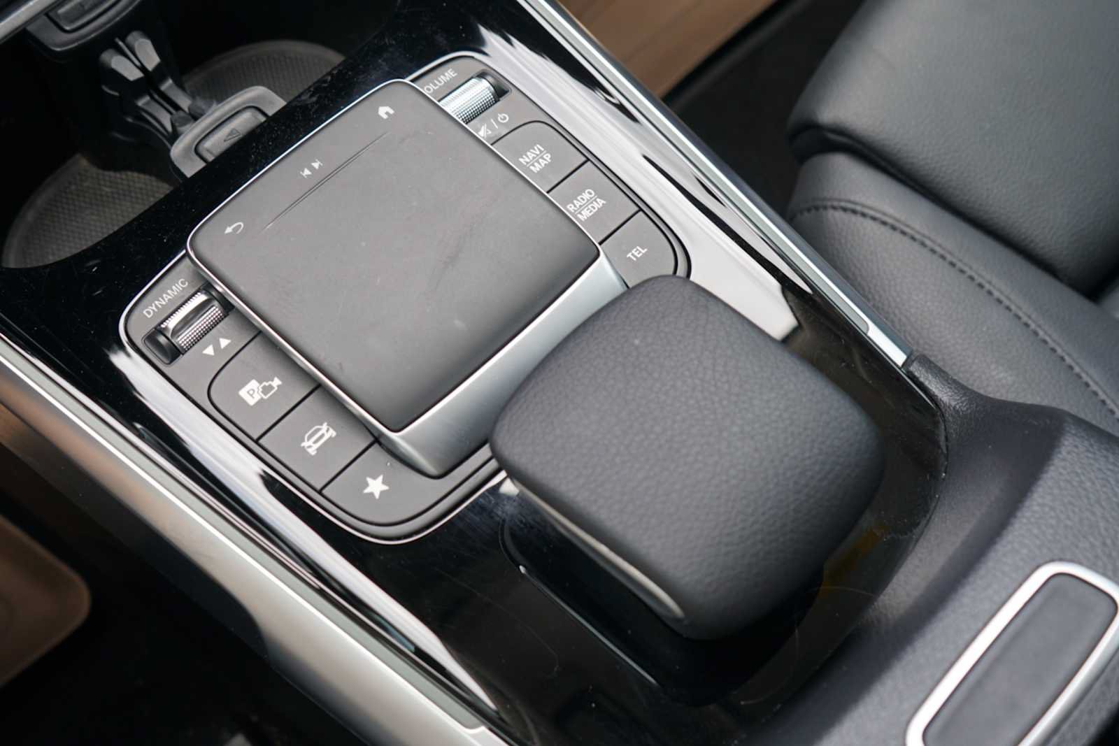 Used 2023 Mercedes-Benz EQB 300 4MATIC image 13