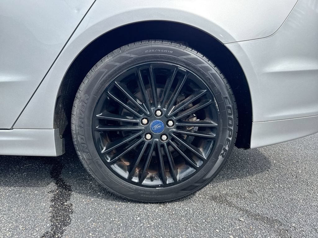 Used 2016 Ford Fusion SE w/ Equipment Group 202A FWD image 27