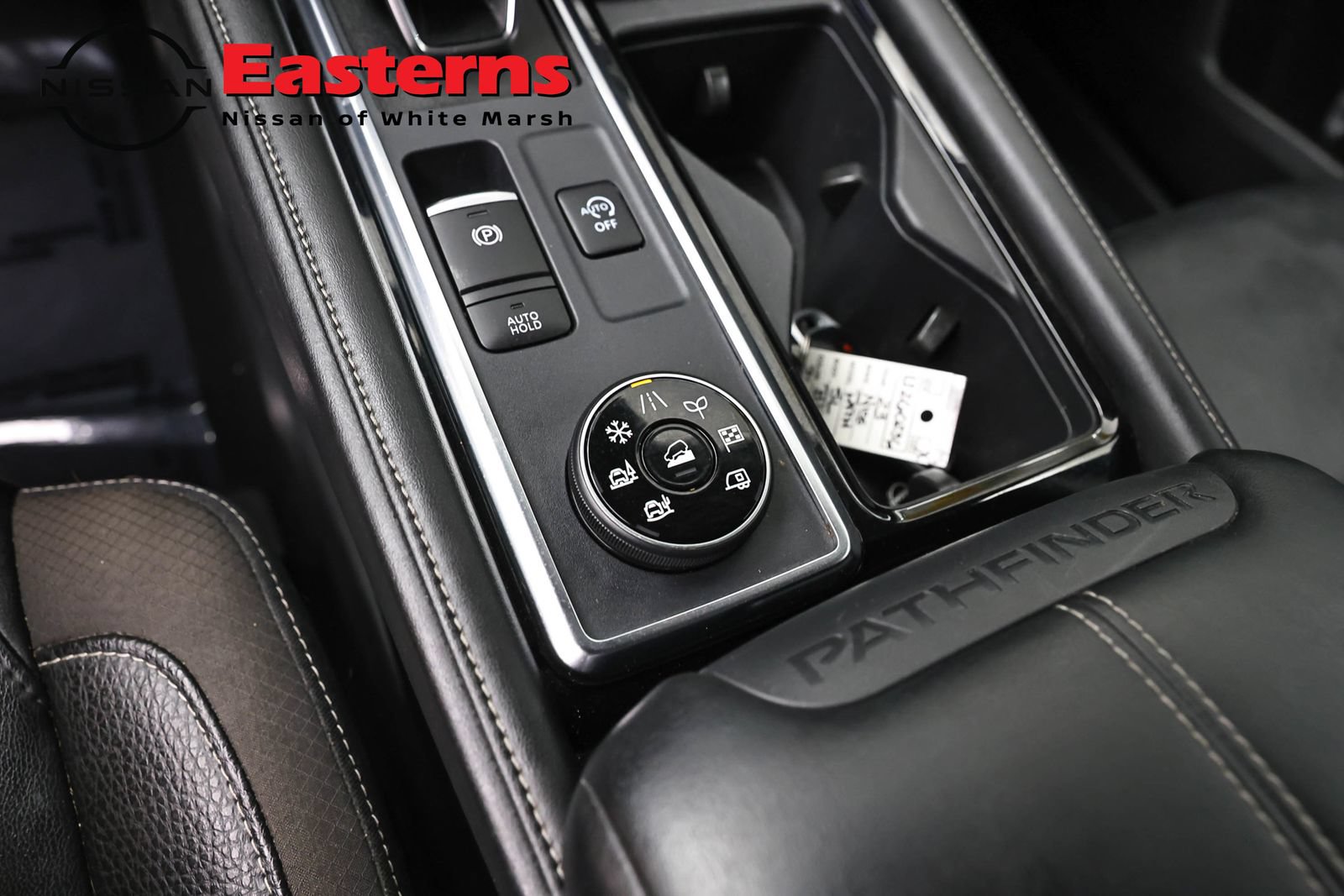 Used 2023 Nissan Pathfinder SL AWD/4WD image 20