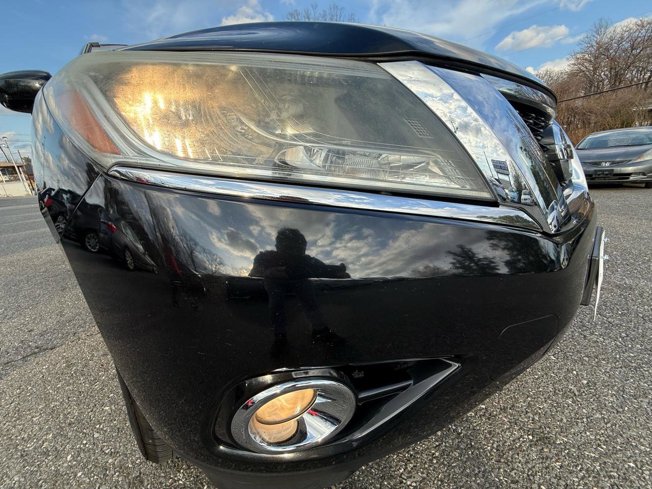 Used 2015 Nissan Pathfinder Platinum w/ Family Entertainment Package AWD/4WD image 9