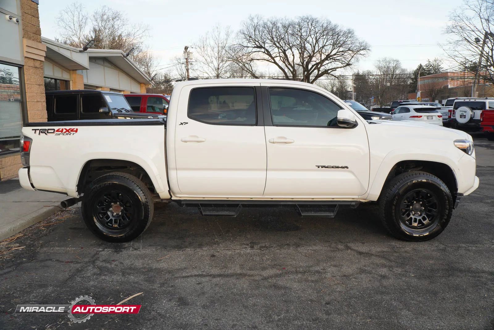 Used 2023 Toyota Tacoma TRD Sport w/ Advanced Technology Package image 8