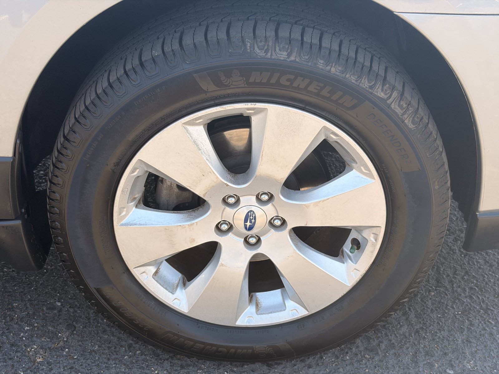 Used 2011 Subaru Outback 2.5i Limited w/ Popular Equipment Group 2A AWD/4WD image 8