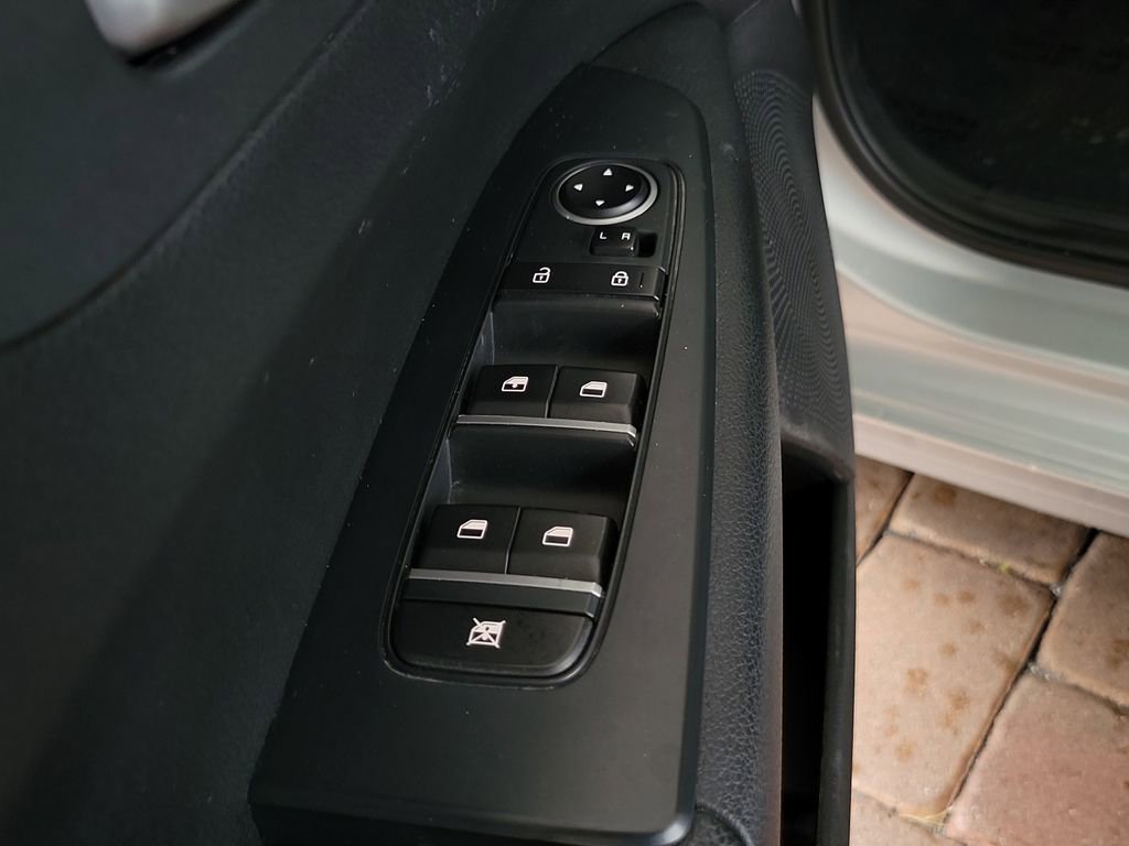 Used 2021 Kia Forte LXS FWD image 17