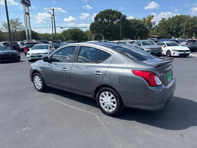 Used 2019 Nissan Versa SV image 9