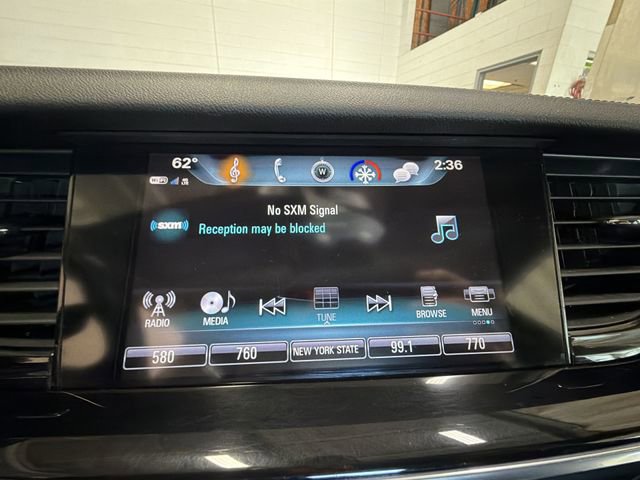 Used 2018 Buick Regal Essence w/ Driver Confidence Package #1 image 16