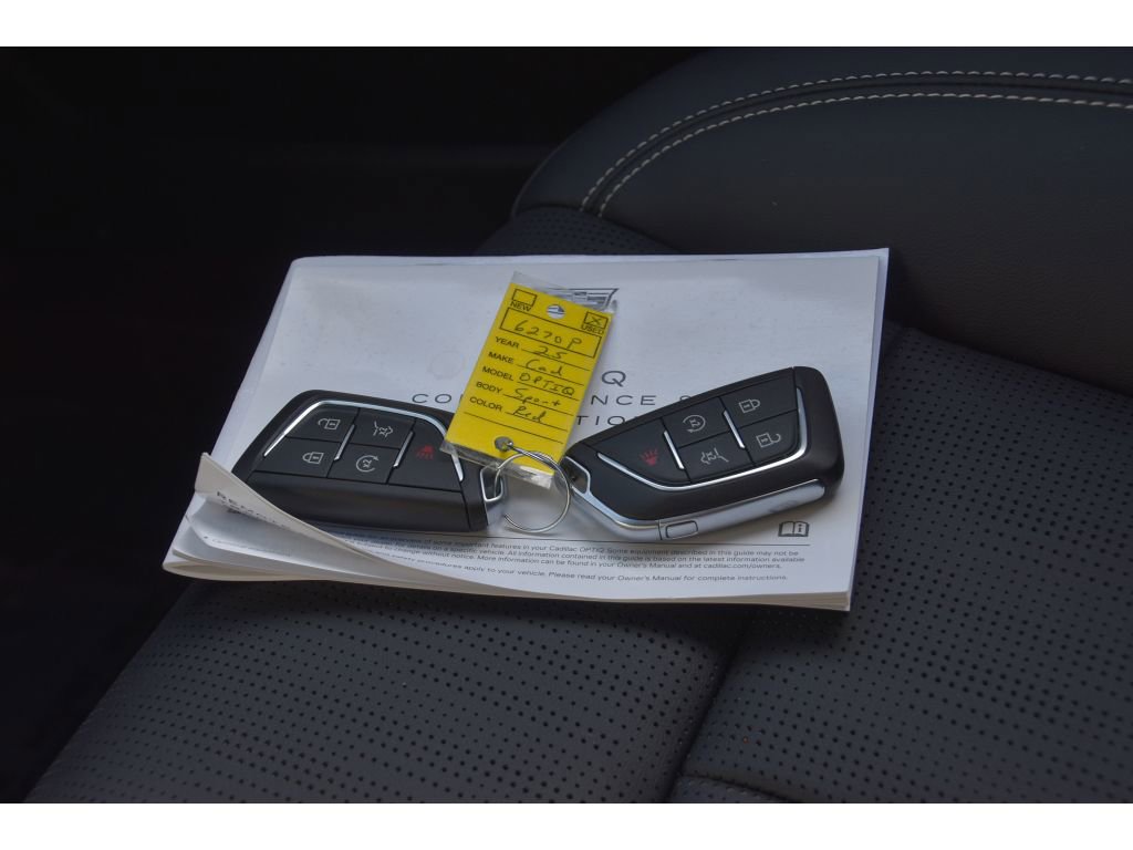 Used 2025 Cadillac Optiq Sport 2 w/ LPO, Floor Liner Package AWD/4WD image 36
