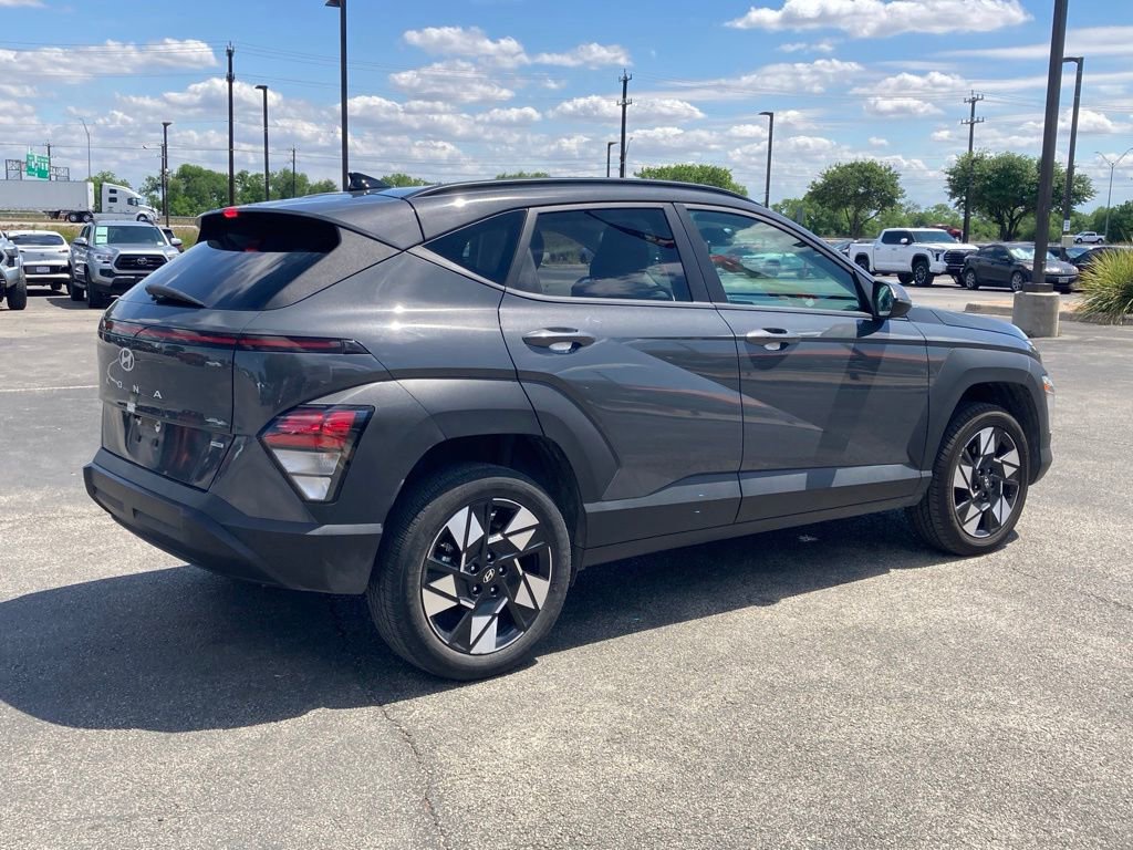 Used 2025 Hyundai Kona SEL image 5