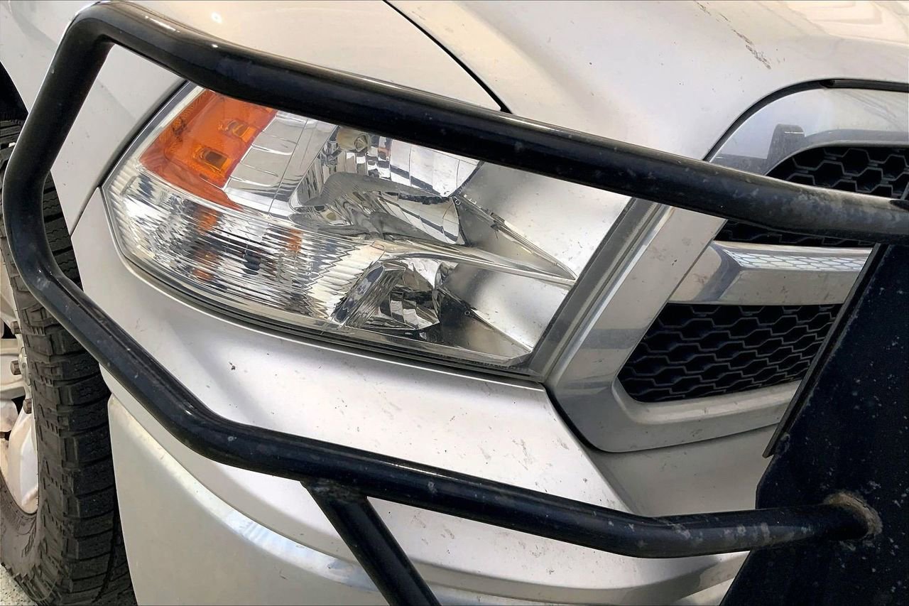 Used 2017 RAM 1500 Classic SLT image 12