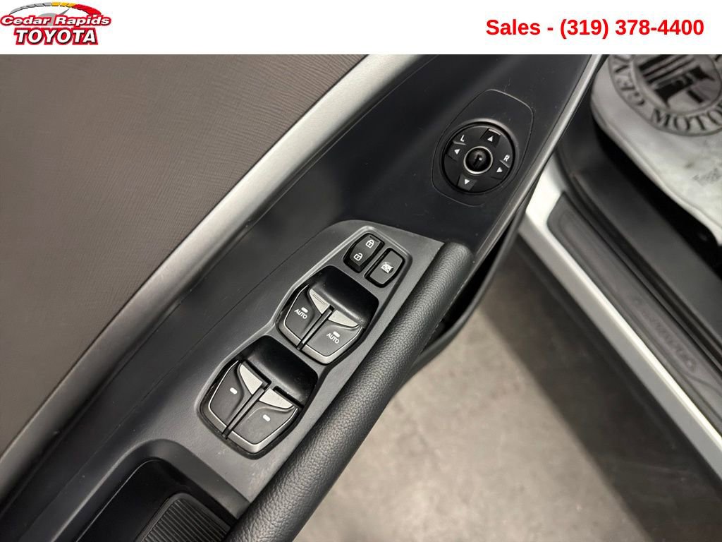 Used 2017 Hyundai Santa Fe Sport image 11