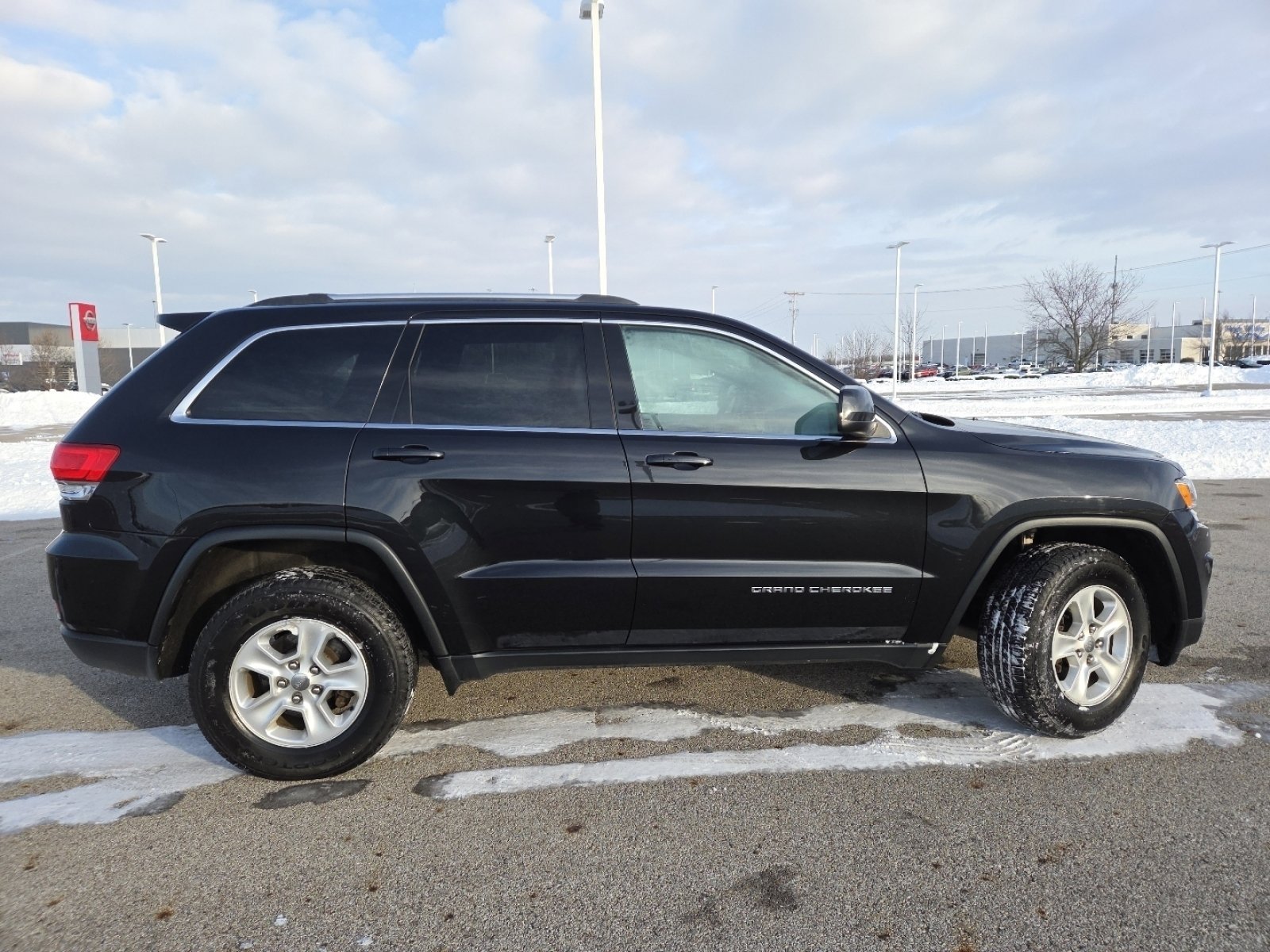 Used 2016 Jeep Grand Cherokee Laredo w/ Quick Order Package 23E image 16