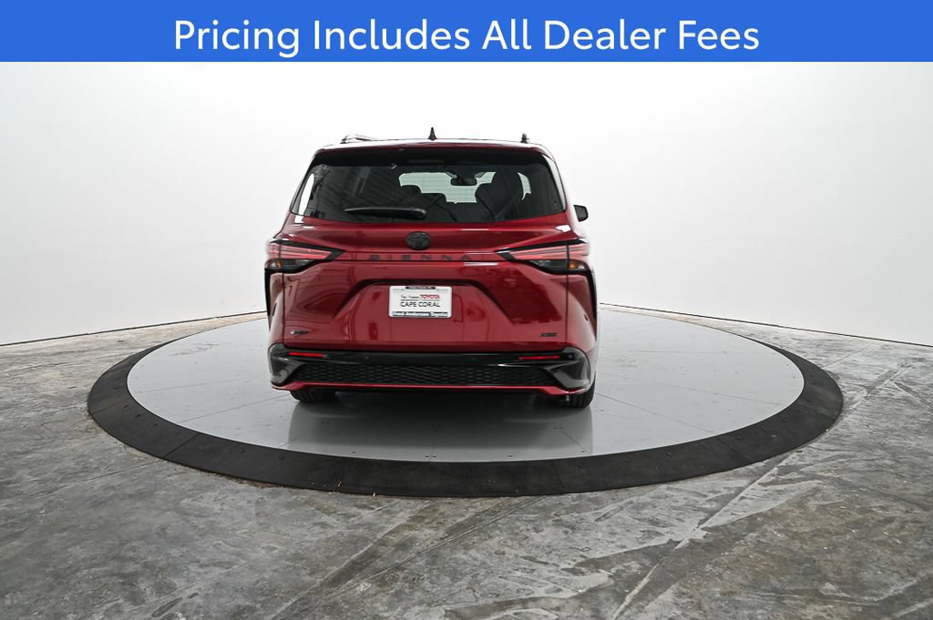 New 2026 Toyota Sienna XSE FWD image 8