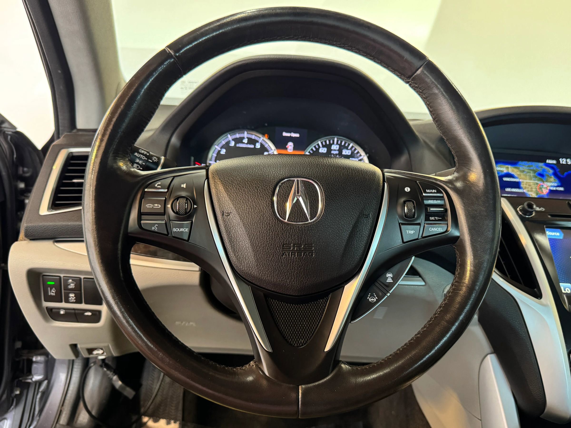 Used 2018 Acura TLX w/ Technology Package image 15