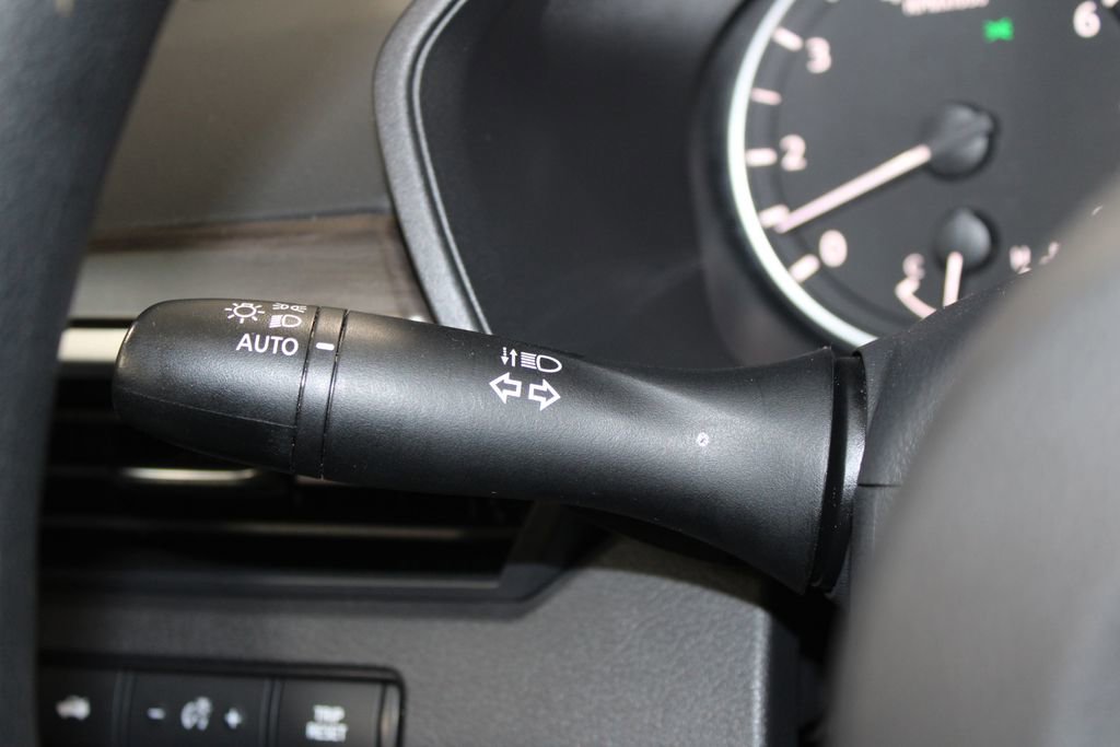 Used 2024 Nissan Altima 2.5 SV image 36