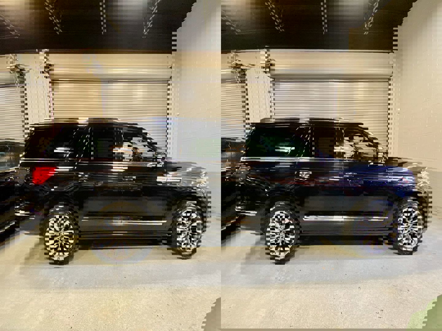 Used 2020 Lincoln Navigator L Reserve image 10