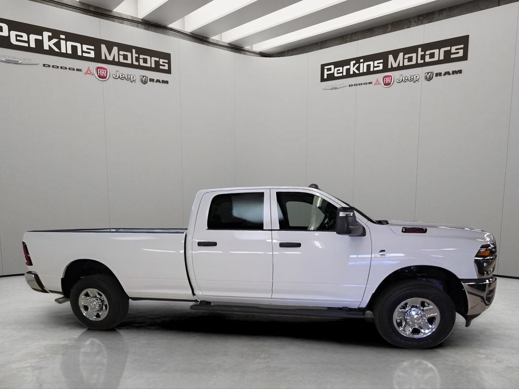 New 2026 RAM 3500 Tradesman AWD/4WD image 6