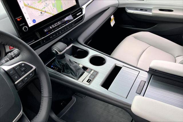 Certified 2026 Toyota Sienna XLE FWD image 16