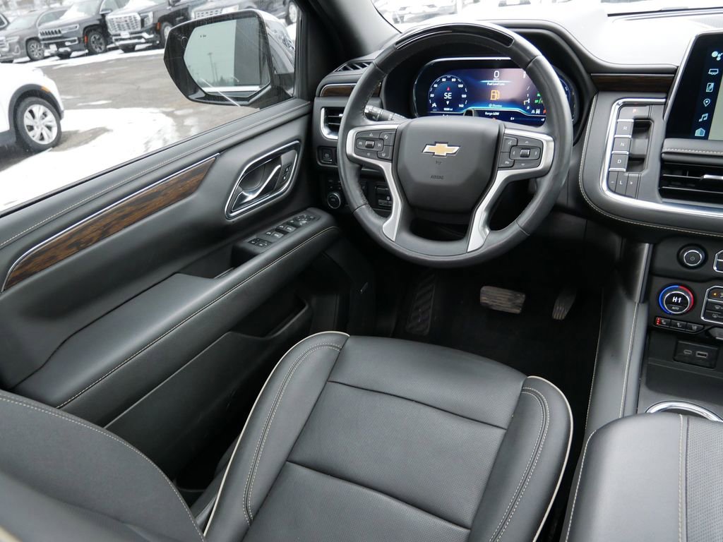 Used 2023 Chevrolet Tahoe Premier w/ Advanced Technology Package image 13
