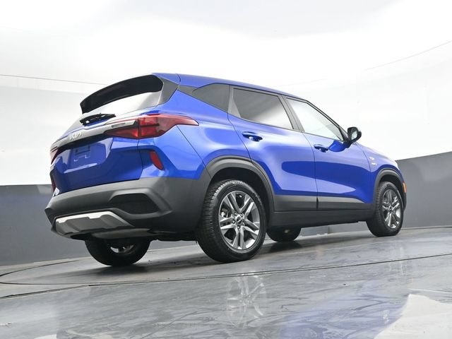 Used 2023 Kia Seltos LX AWD/4WD image 34