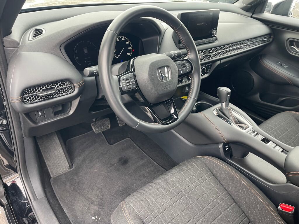 Used 2024 Honda HR-V Sport image 5