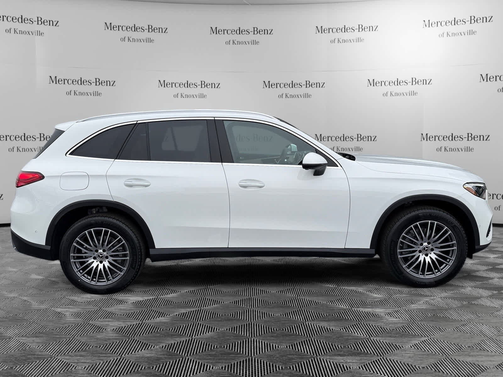 Used 2026 Mercedes-Benz GLC 300 4MATIC image 6