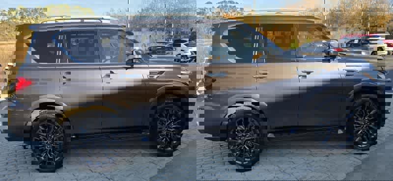 Used 2024 INFINITI QX80 Sensory w/ Cargo Package image 4