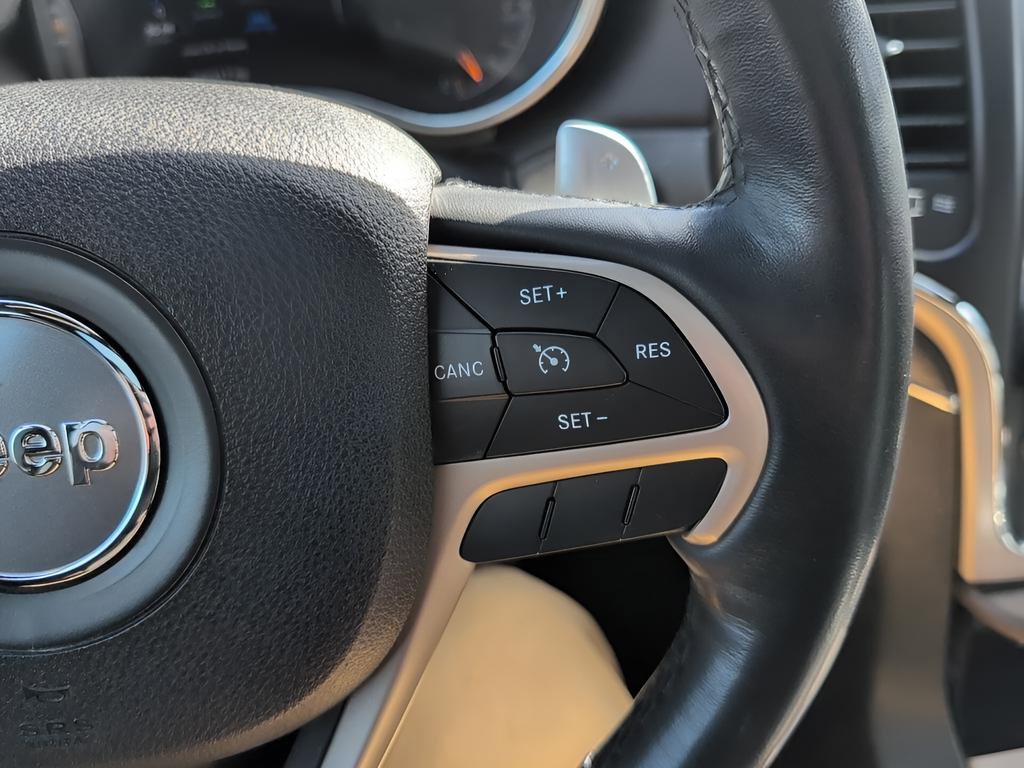 Used 2015 Jeep Grand Cherokee Limited image 16