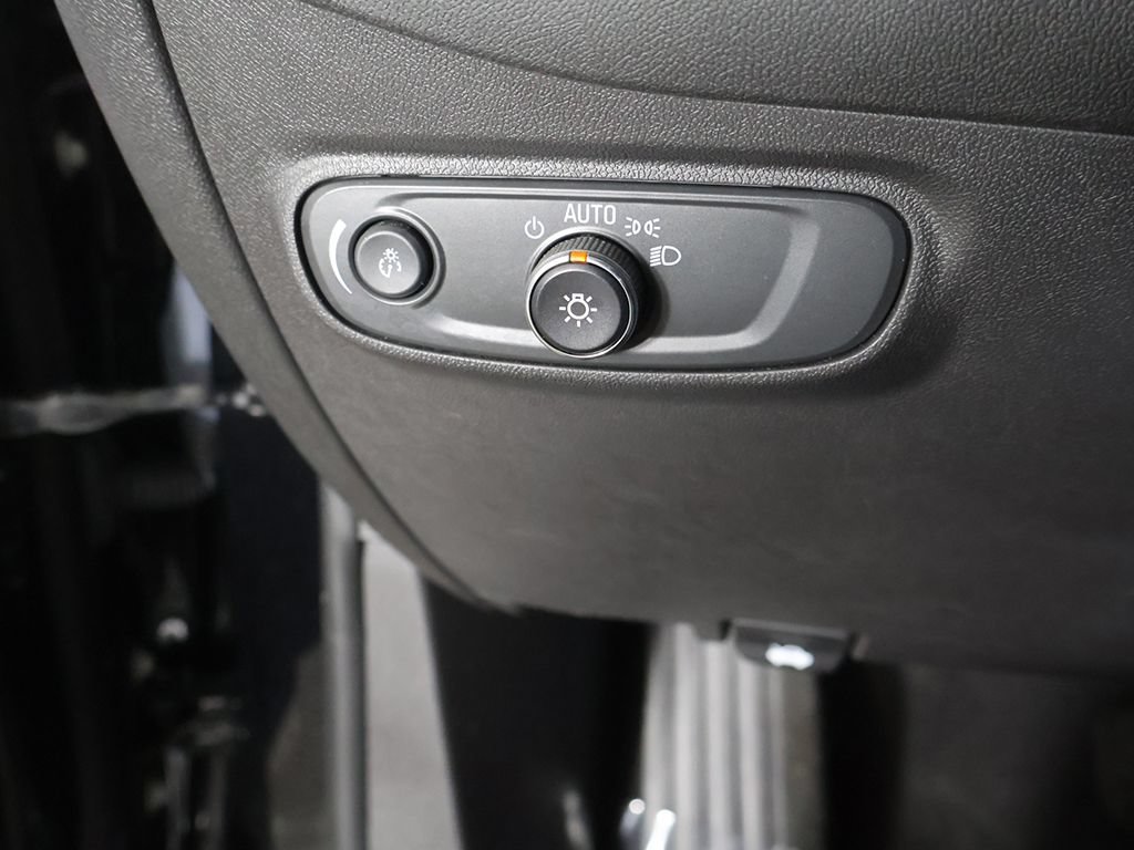 Used 2024 Chevrolet Equinox LT w/ LPO, Floor Liner Package FWD image 35