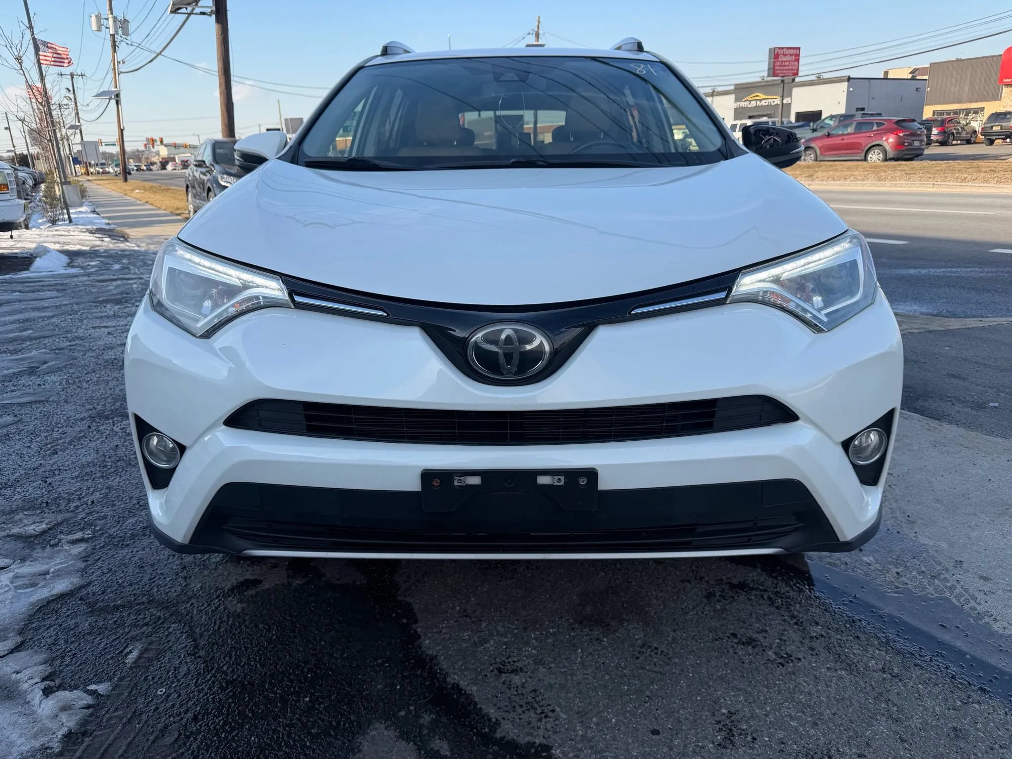 Used 2018 Toyota RAV4 Limited AWD/4WD image 2