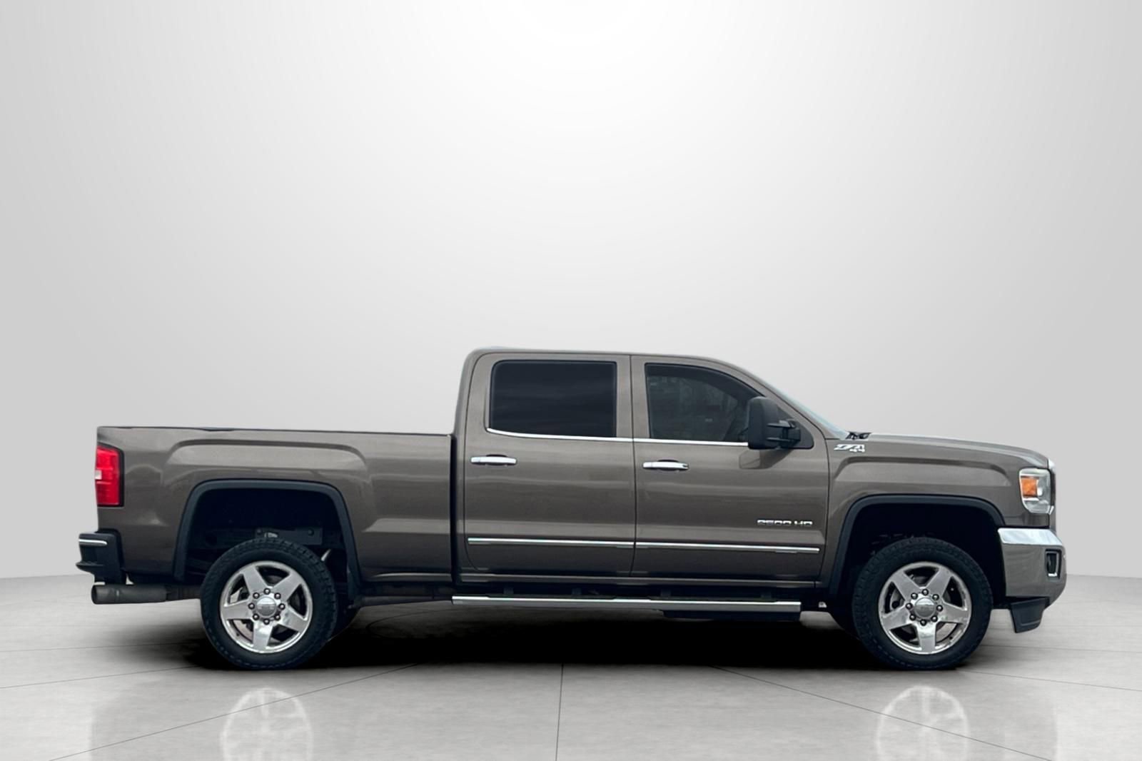 Used 2015 GMC Sierra 2500 SLT w/ Duramax Plus Package image 3