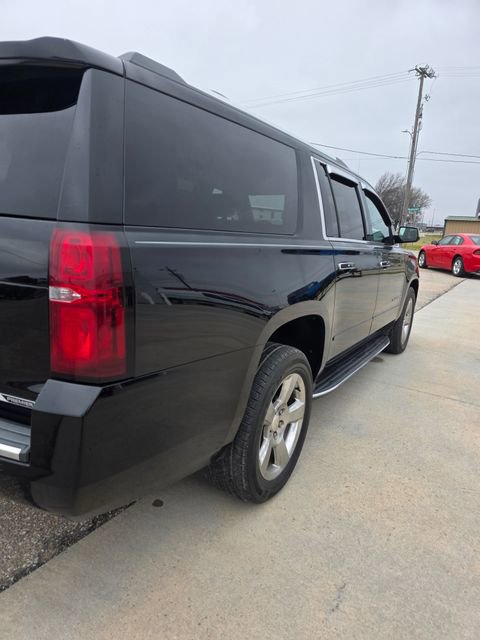 Used 2017 Chevrolet Suburban Premier image 9