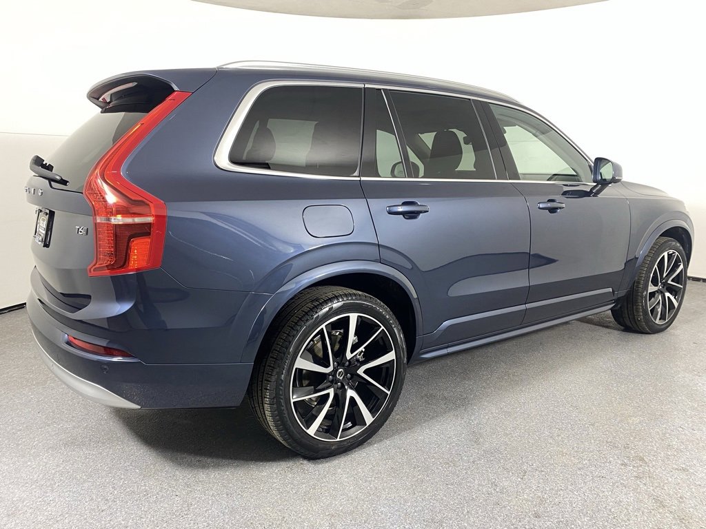 Used 2022 Volvo XC90 T6 Momentum w/ Advanced Package image 5