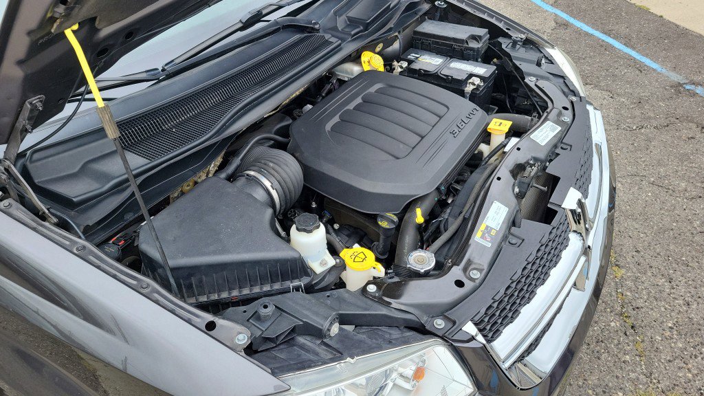 Used 2019 Dodge Grand Caravan SXT image 39