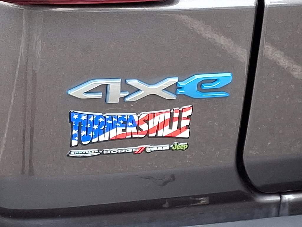 Used 2021 Jeep Wrangler Unlimited Sahara w/ Cold Weather Group image 16