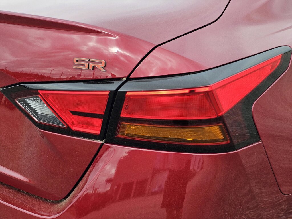 Used 2024 Nissan Altima 2.5 SR image 9